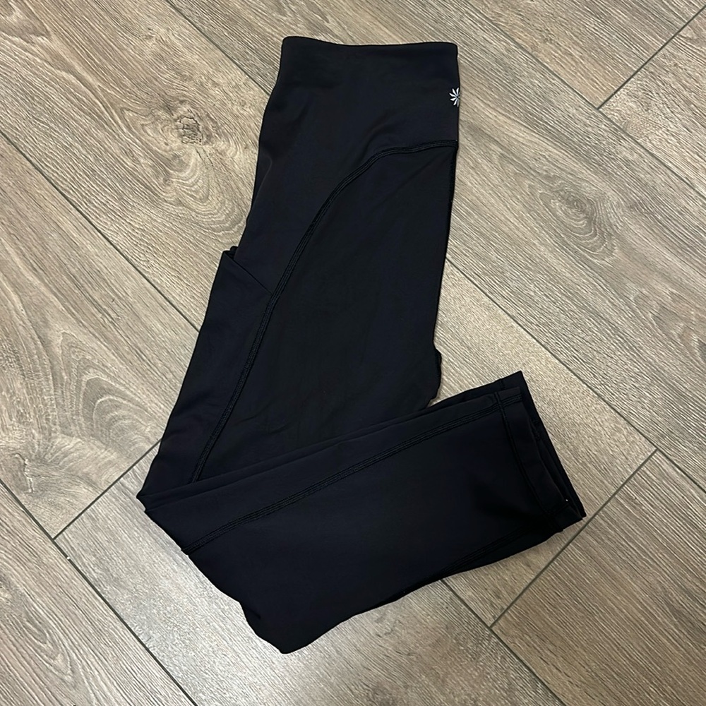Ultimate stash pocket capri athleta small black